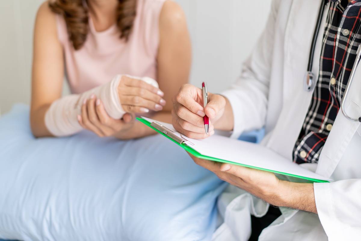 Non-operative management of fractures